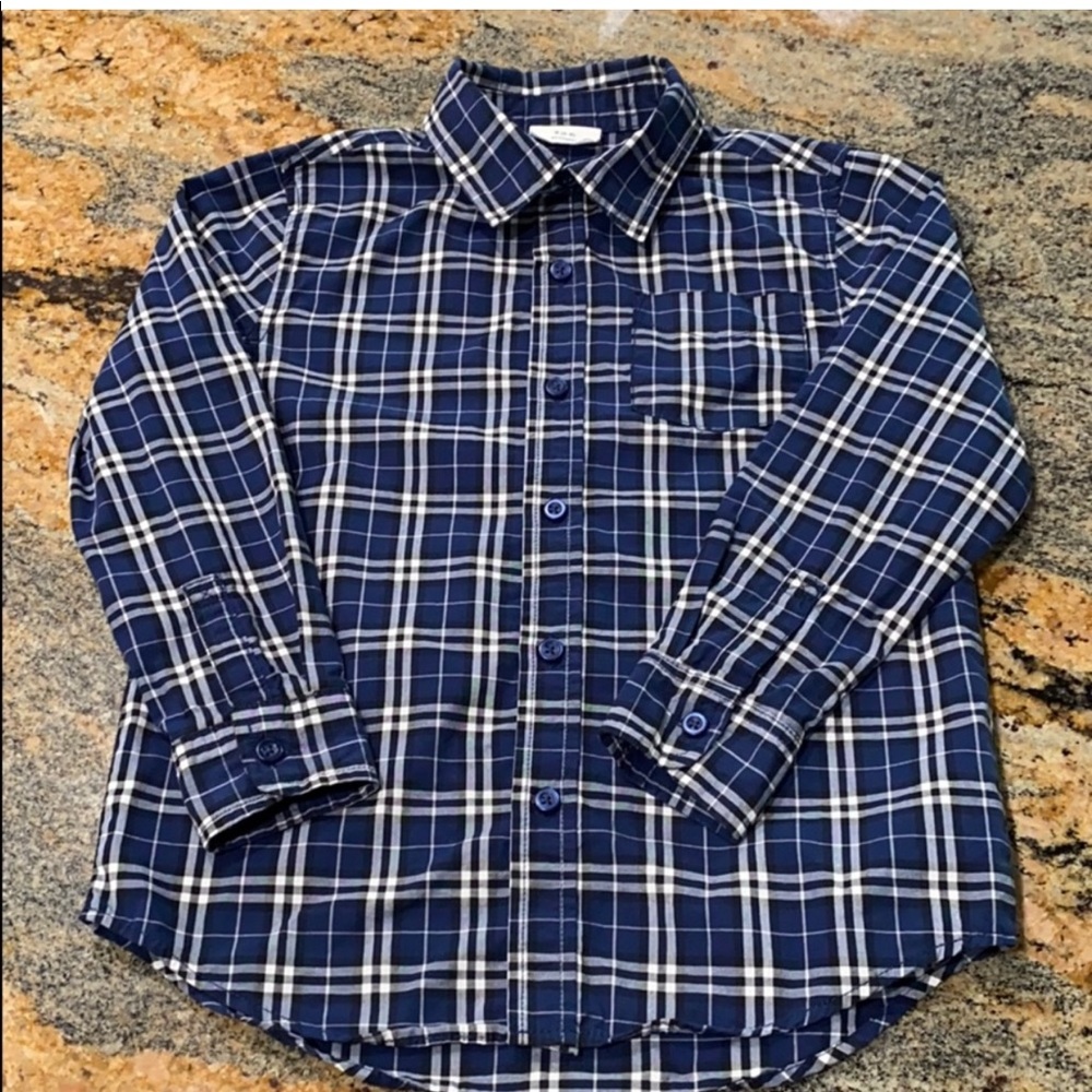 CRAZY 8 Boys Button Down Shirt. Size S (5-6). Navy Plaid